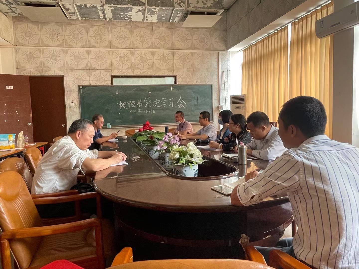 陈修文支部书记讲解党史 陈修文支部书记讲解党史