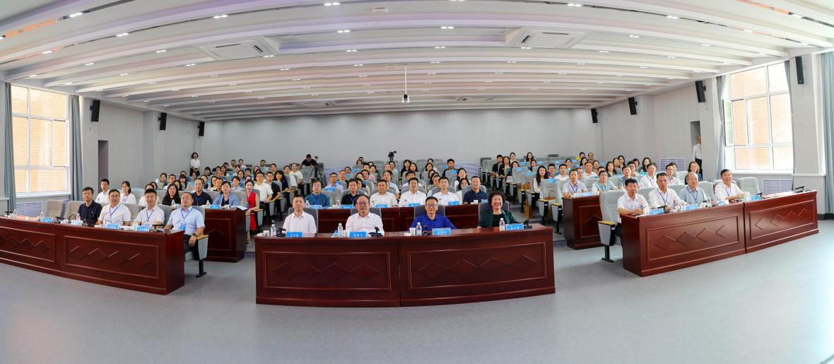 说明: 研讨会现场
