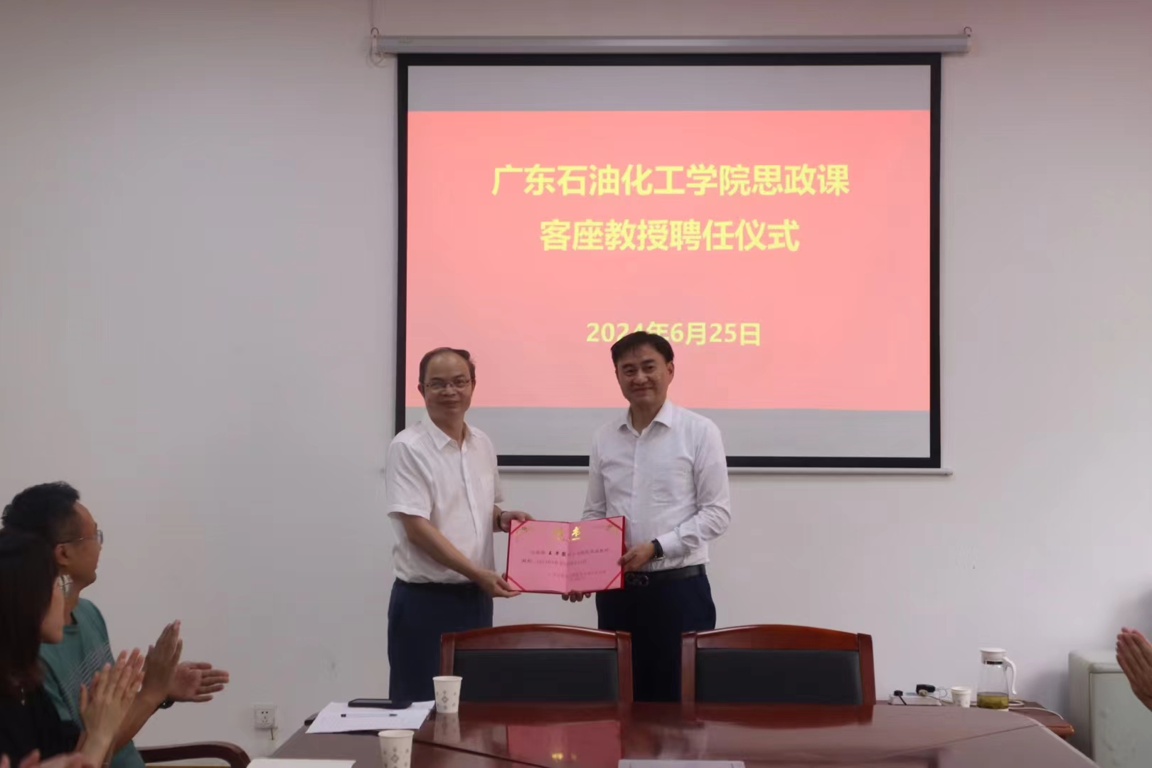 说明: a1b938f66e1e97c42b439cdd55089f0 说明: a1b938f66e1e97c42b439cdd55089f0